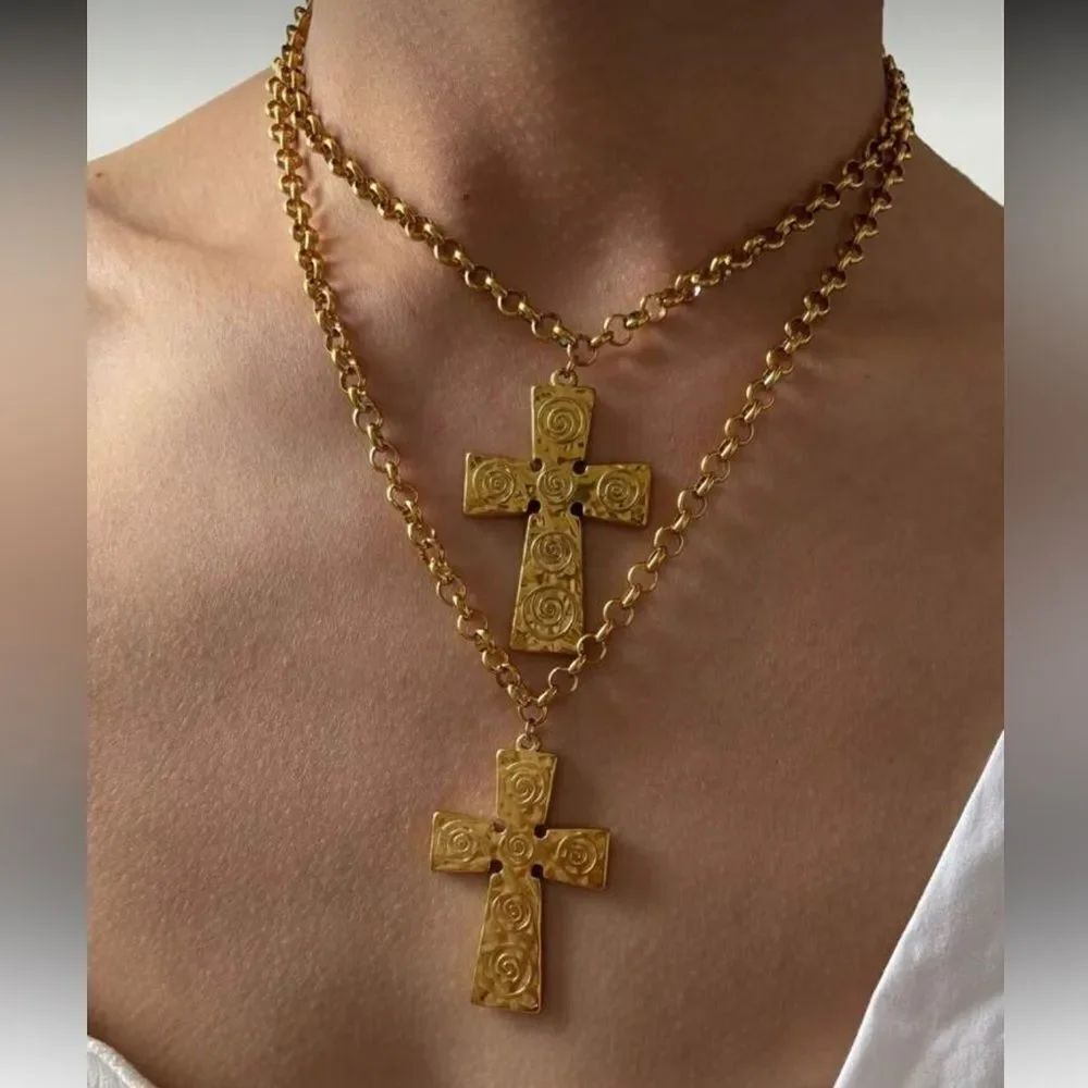Elegant Gold Cross Necklace N1710